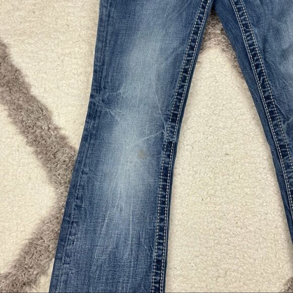 Women’s Miss Me Boot Jeans - Picture 7 of 7